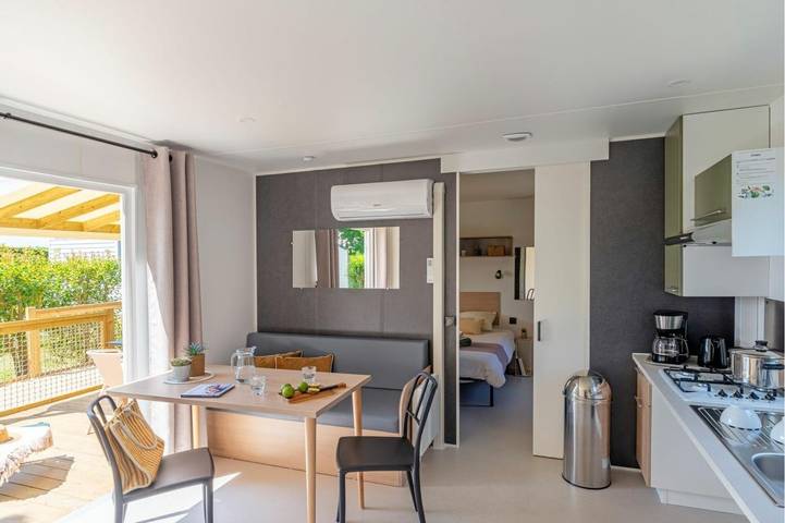 Mobil home pour 4 personnes, avec piscine ainsi que terrasse et jardin, adapté aux familles à Saint-Aubin-sur-Mer (Calvados) - 3