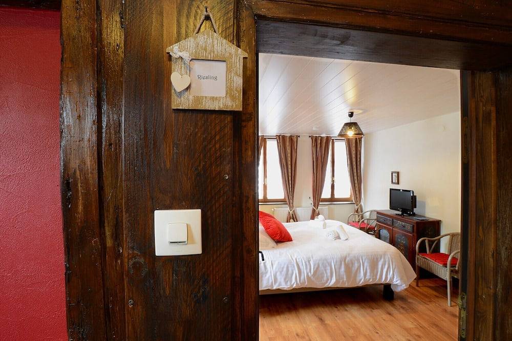 Appartement entier, Ribeauville centre-ville - Gîte des Ménétriers, Le Riesling - Tripalsace in Ribeauvillé, Parc naturel régional des Ballons des Vosges