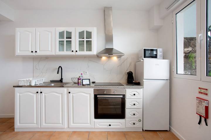 Hel studio-lejlighed, Studio Apartment 'Babosas Charm' with Mountain View, Wi-Fi and Air Conditioning in Monte (Madeira), Maderia