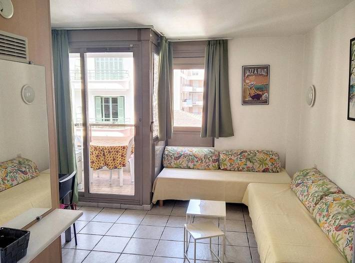 Appartamento per 4 persone, con panorama e terrazza nonché giardino, con animali domestici a Juan-les-Pins