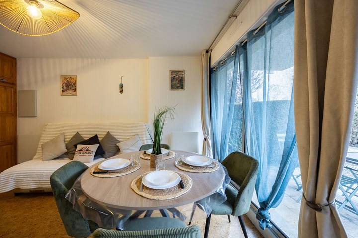 Ganze Ferienwohnung, 2-bedroom apartment for 4 in the heart of Saint-Lary-Soulan in Saint-Lary-Soulan, Nationalpark Pyrenäen