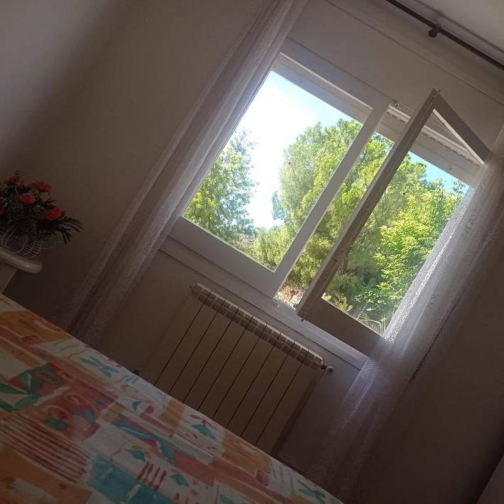 Gîte pour 10 personnes, avec piscine ainsi que jardin et vue dans San Martin Sarroca - 4