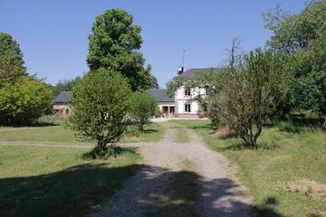 Gîte pour 12 personnes, avec jardin et terrasse à Heudreville-sur-Eure