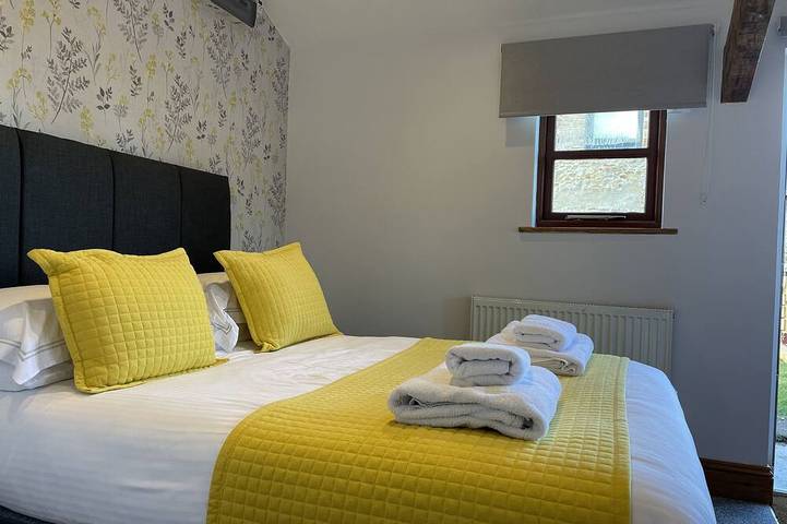 Holiday rental for 4 people, with hot tub and garden in Cornwall