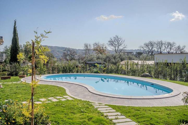 Appartamento per 4 persone, con piscina e giardino, con animali domestici in Spigno Saturnia