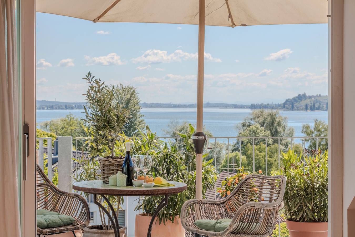 Ganze Wohnung, Apartment 'Seeapartment Untersee' mit Seeblick, Balkon und Wlan in Gaienhofen, Untersee