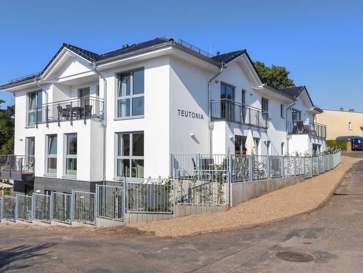 Ferienwohnung für 6 Personen, mit Balkon und Terrasse in Ahlbeck