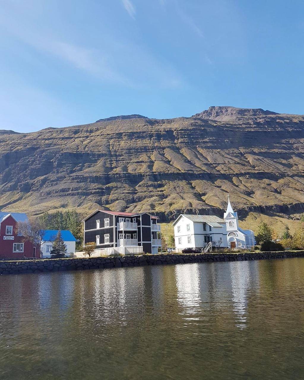 Við Lónið Guesthouse in Seyðisfjörður, Austurland