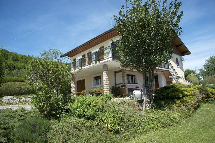 Gîte für 4 Personen, mit Terrasse und Garten sowie Ausblick in Morbier