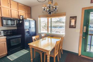 Log Cabin for 8 People in Yellowstone, Custer Gallatin National Forest, Photo 1
