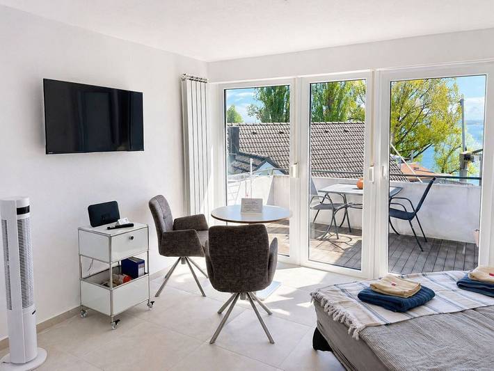 Ferienwohnung für 2 Personen, mit Balkon und Seeblick am Bodensee
