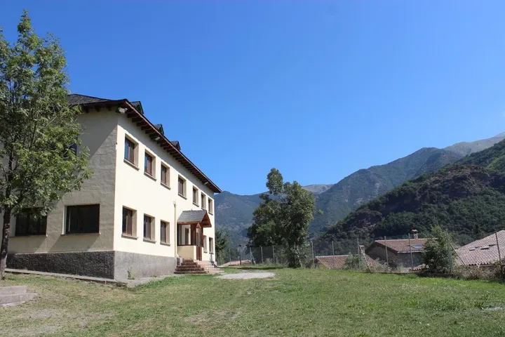 Landhaus für 50 Personen, mit Garten und Ausblick sowie Pool - 1