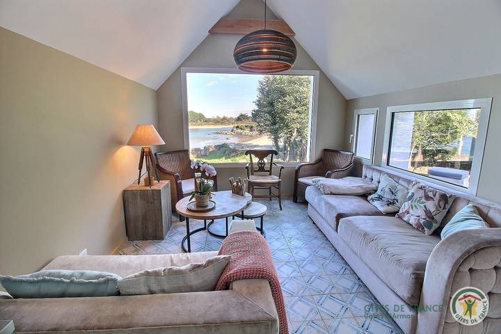 Gîte pour 9 personnes, avec terrasse et jardin à Trégastel - 3