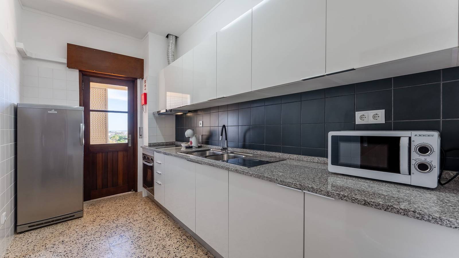 Entire apartment, T3 Acolhedor perto da Universidade by Lovelystay in Faro, Parque Natural da Ria Formosa