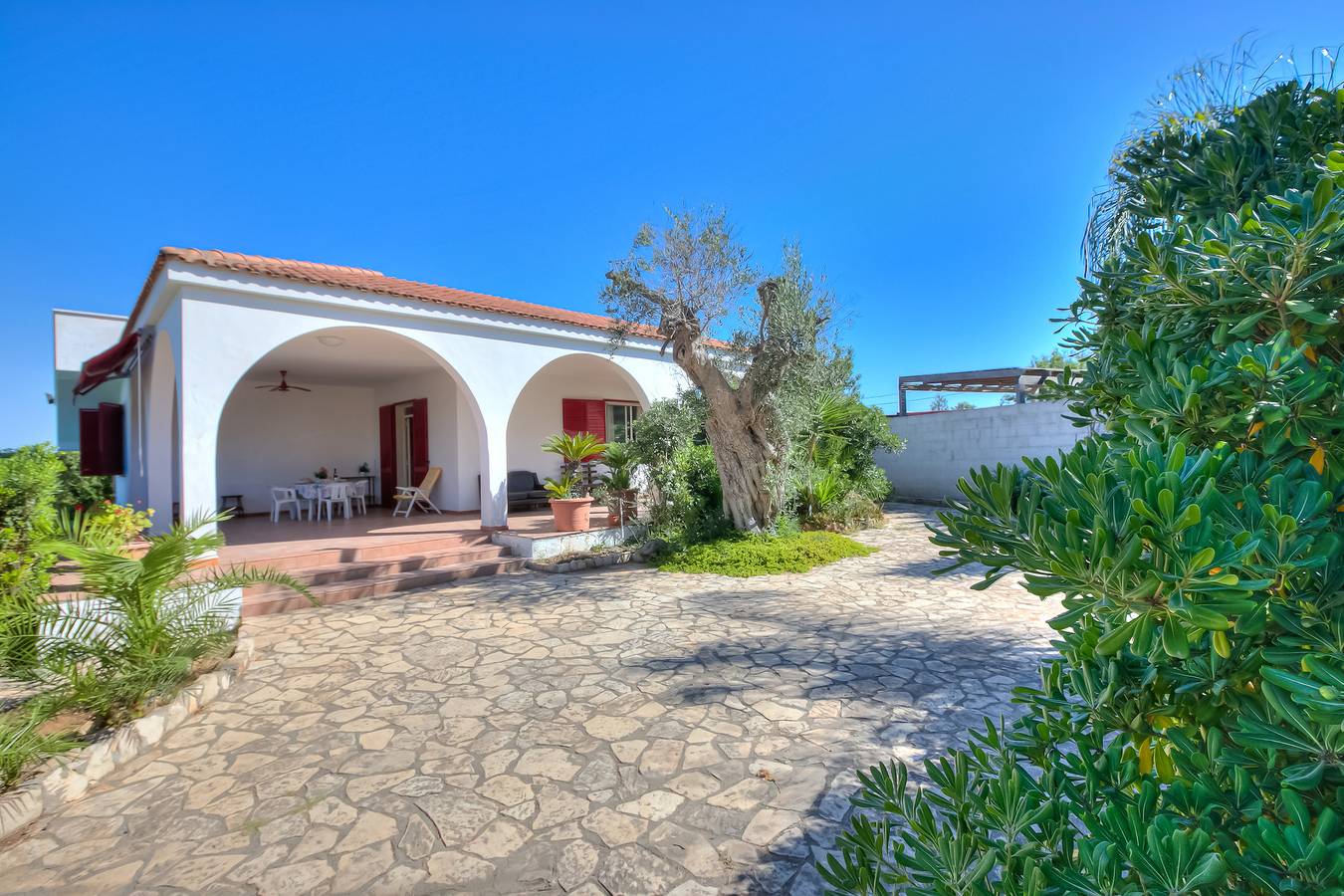 Villa Strea with pool in Torre Squillace, Golfo di Taranto