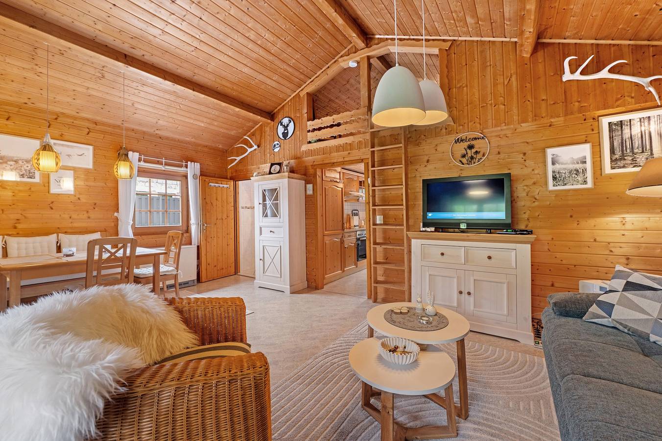Holiday Home 'Moi Holzhaisel' with Private Terrace, Private Garden and Wi-Fi in Elmstein, Saar-Nahe-Bergland