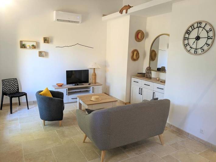 Location de vacances pour 4 personnes, avec vue ainsi que terrasse et jardin, animaux acceptés à Saint-Maurice-sur-Eygues - 2