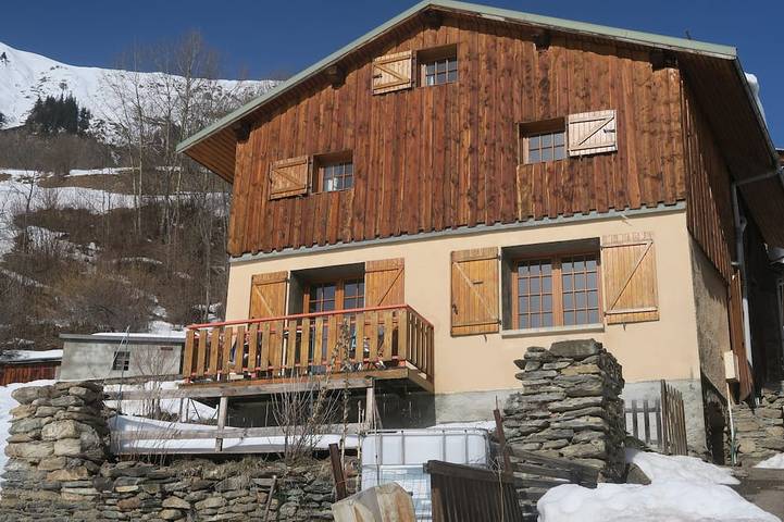 Maison de campagne pour 4 personnes, avec balcon à Saint-Jean-de-Belleville