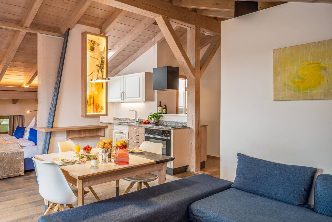 Entire apartment, Apartment "Ambiente" with Lake View, Shared Garden & Wi-Fi in Bad Endorf, Chiemsee