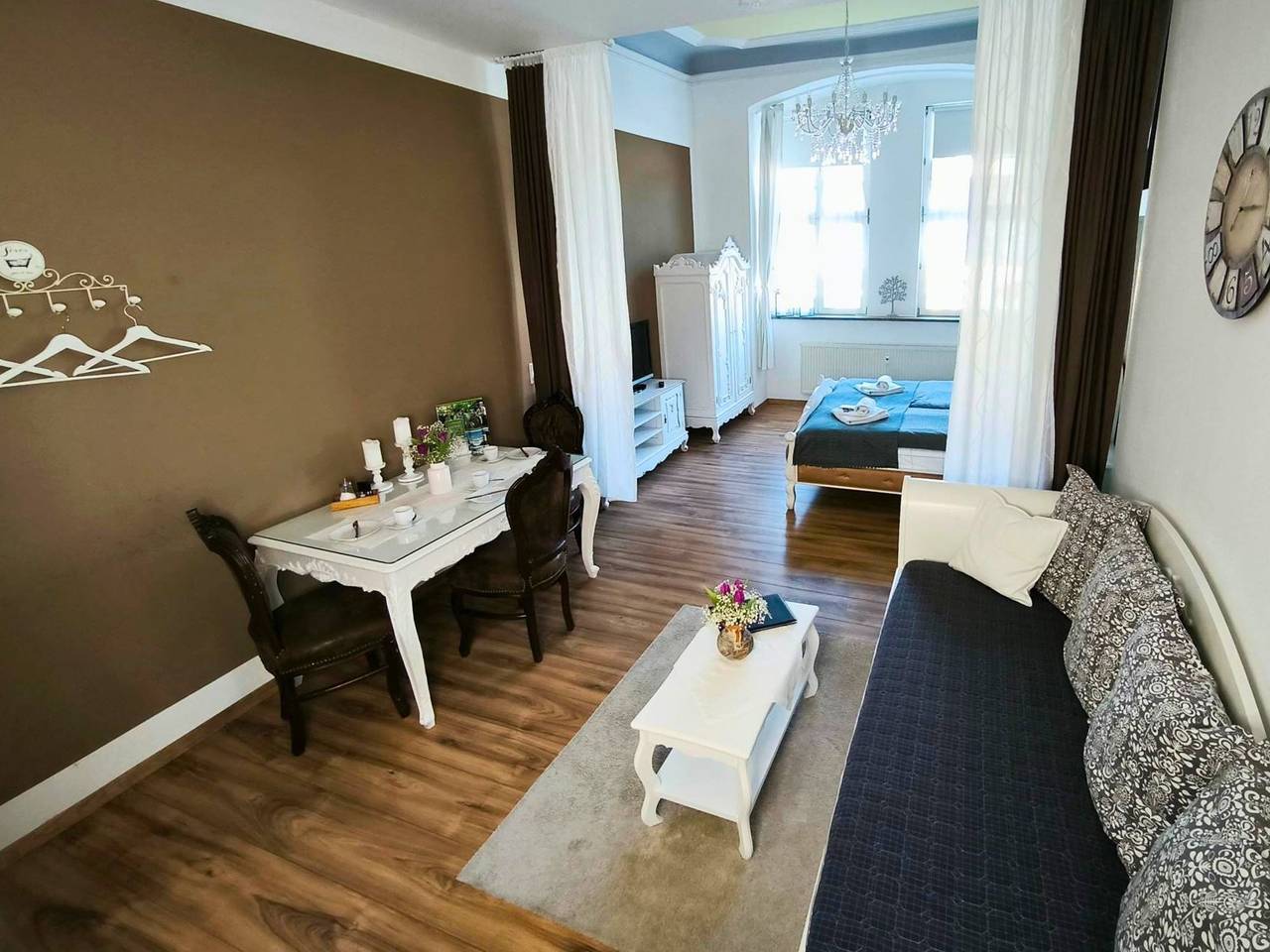 Ganze Ferienwohnung, Apartment Paris in Mühlhausen, Unstrut-Hainich-Kreis