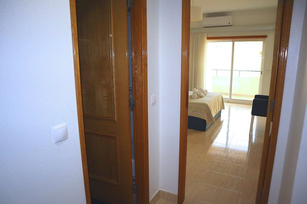 Ganze Wohnung, Deolinda Apartment - Nossa Sra. da Rocha in Armação de Pêra (costa), Faro Distrikt
