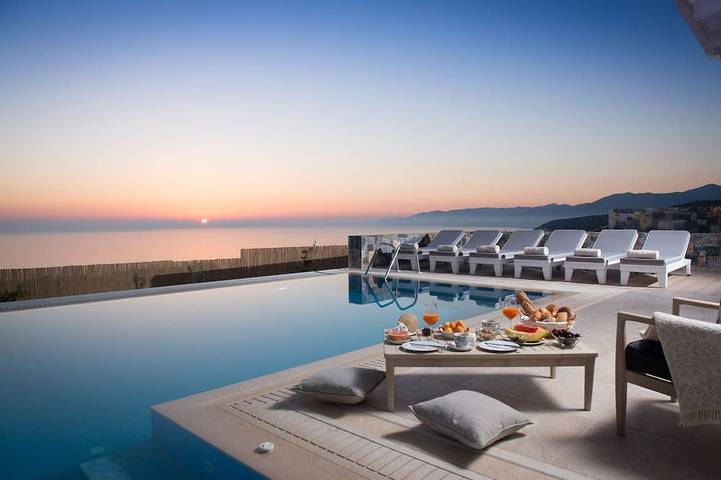 Villa for 7 people, with garden in Koutouloufari