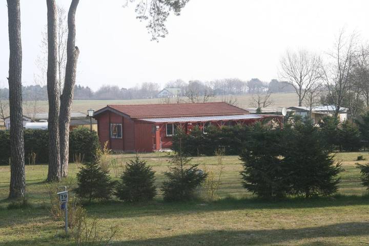 Ferienhaus für 3 Personen, mit Terrasse und Garten