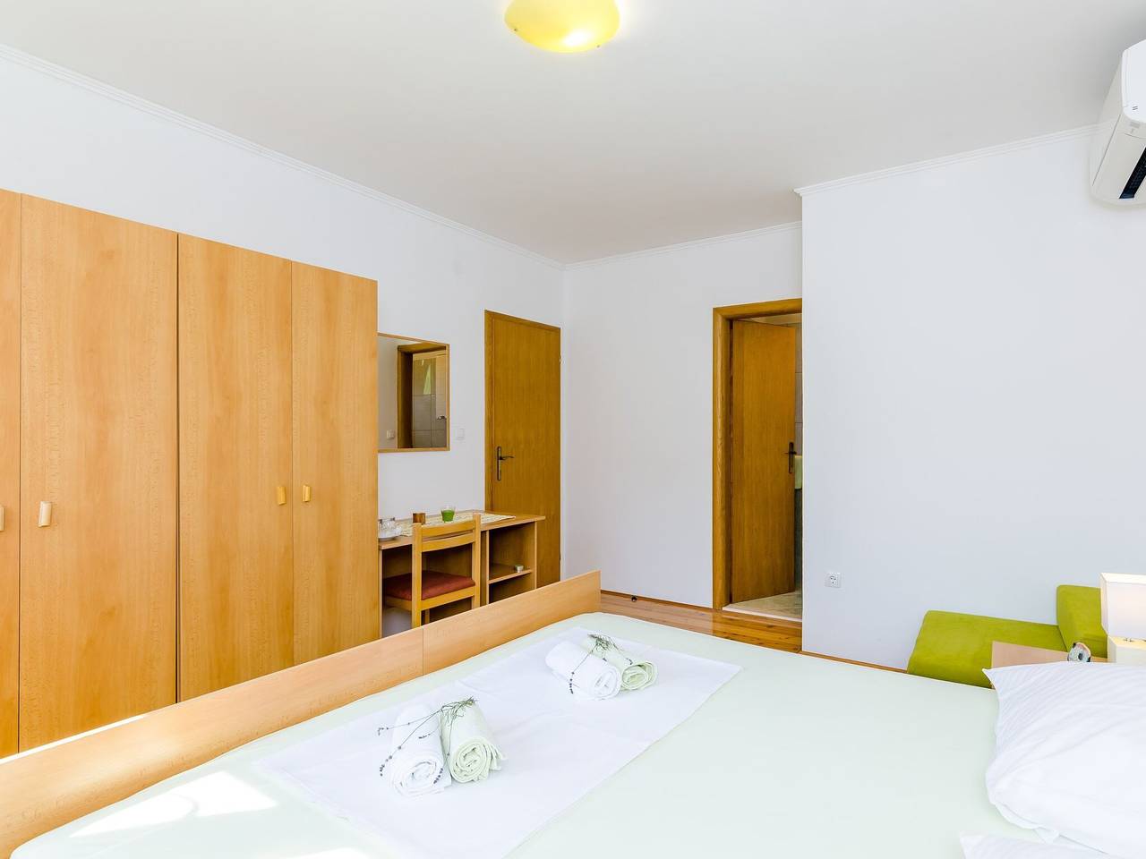 Apartamento entero, Apartment & Rooms Maždin - Triple Room with Mountain View ( Soba Standard ) in Slano, Condado de Dubrovnik-Neretva