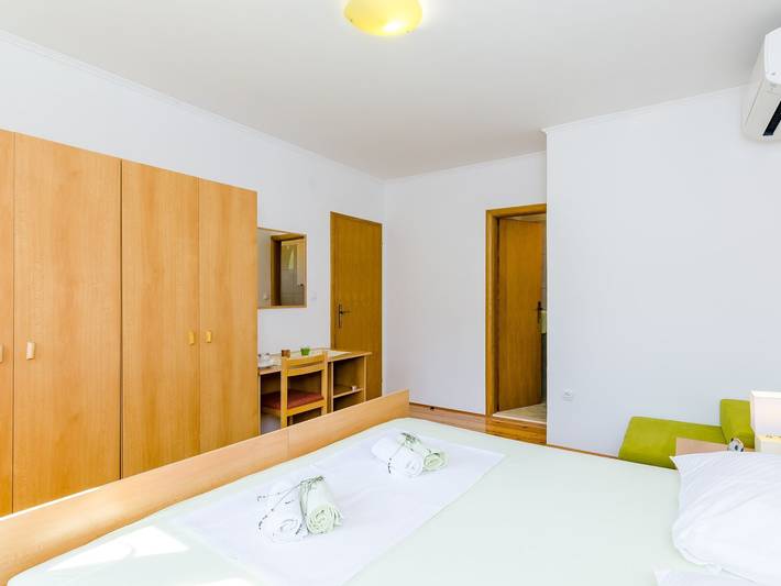 Apartamento entero, Apartment & Rooms Maždin - Triple Room with Mountain View ( Soba Standard ) in Slano, Condado de Dubrovnik-Neretva