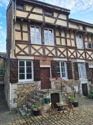 Gîte pour 4 personnes, avec vue et balcon à Revin