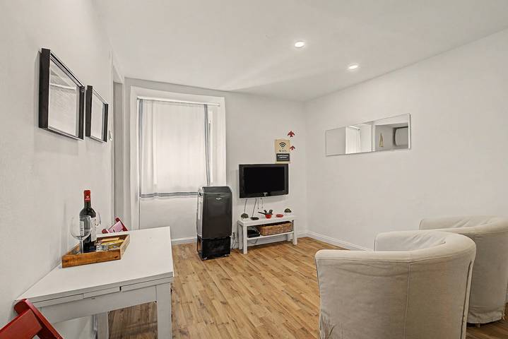 Entire apartment, Casa Beco Do Castelo in Santa Maria Maior, Costa de Lisboa