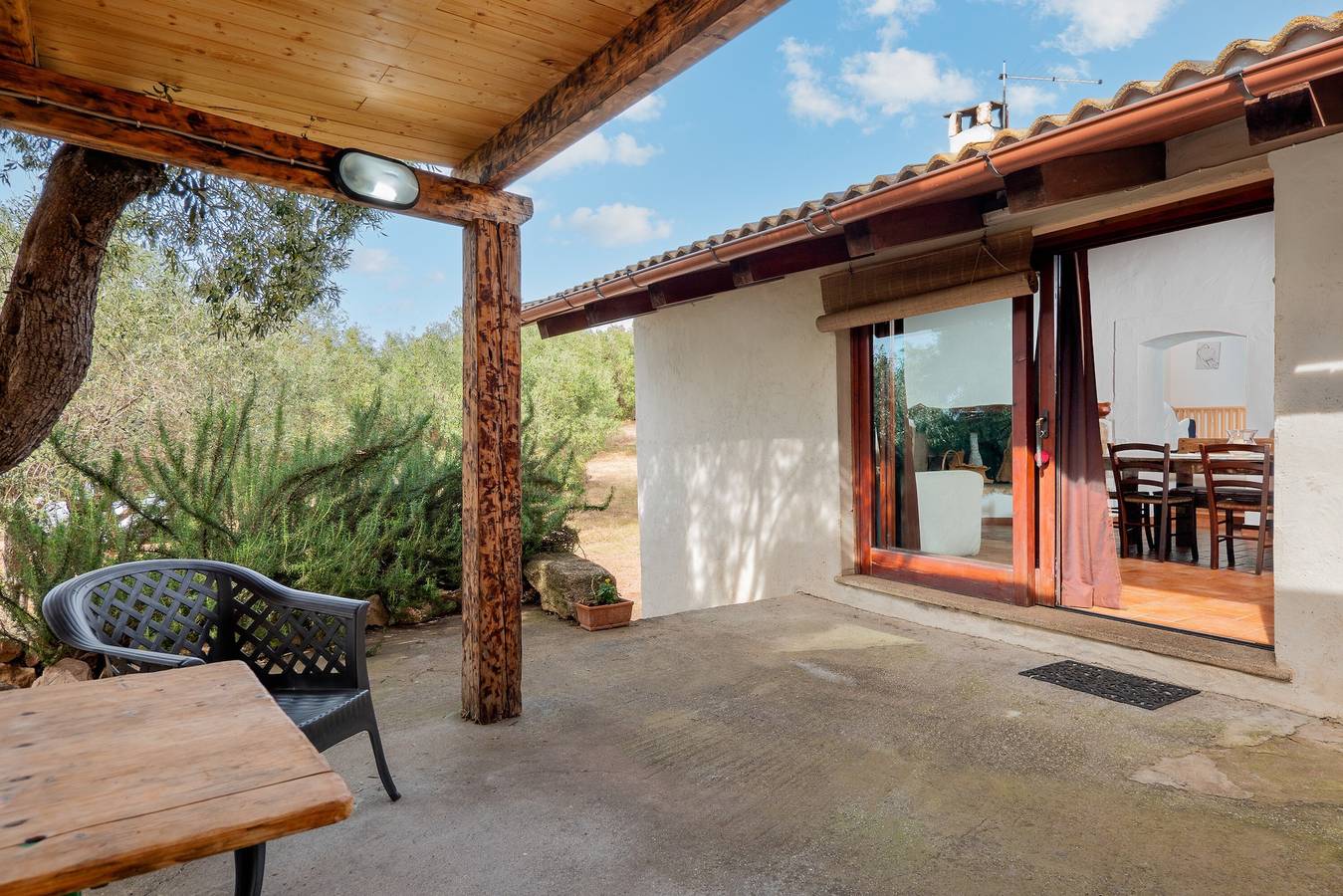 Casa vacanze "Suite Harmony" con terrazza aperta e coperta in Loiri Porto San Paolo, Barbagia