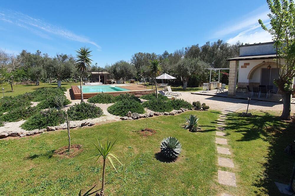 Maison Avec Jardin Et Piscine Pour Usage Exclusif À Salento, Otranto, Lecce in Corigliano d'Otranto, Province de Lecce