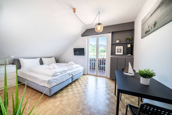 Ferienwohnung für 2 Personen, mit Seeblick und Balkon in Kaltern an der Weinstraße - 3