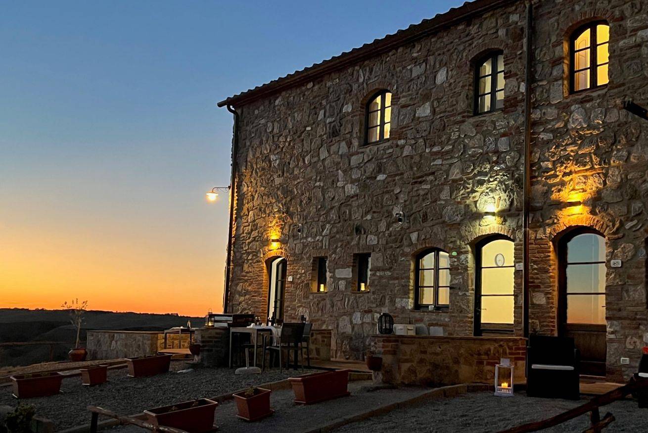 Ganze Wohnung, Ferienwohnung für 3 Personen mit Garten in Asciano, Siena Provinz