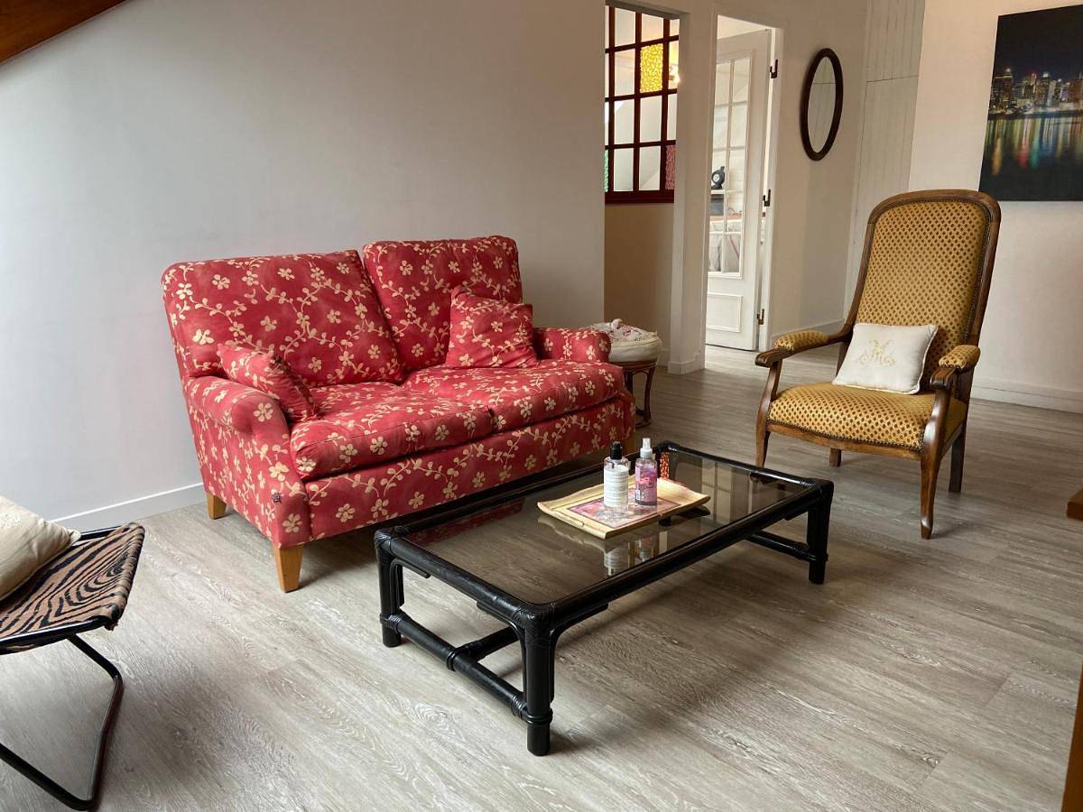 Appartement entier, One-Bedroom Apartment in Vendôme, Vallée de la Loire