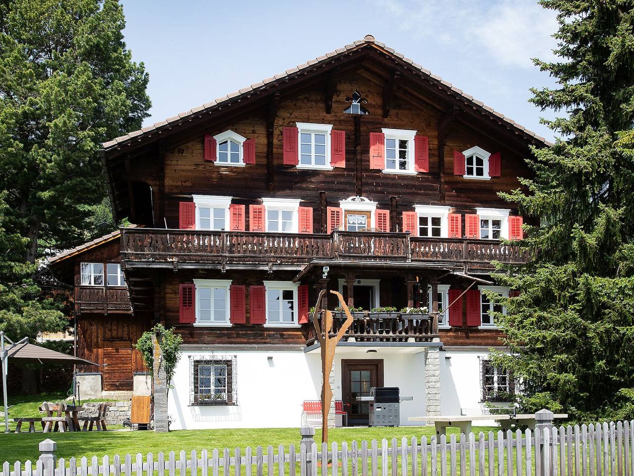 Chalet Riedji - Luxury chalet for up to 12 people on over 250sqm in Furna, Plessur alps