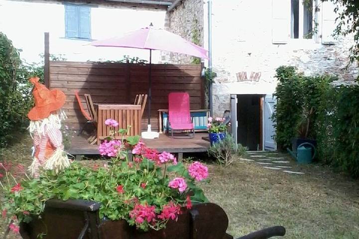 Ferienhaus für 6 Personen, mit Balkon und Garten