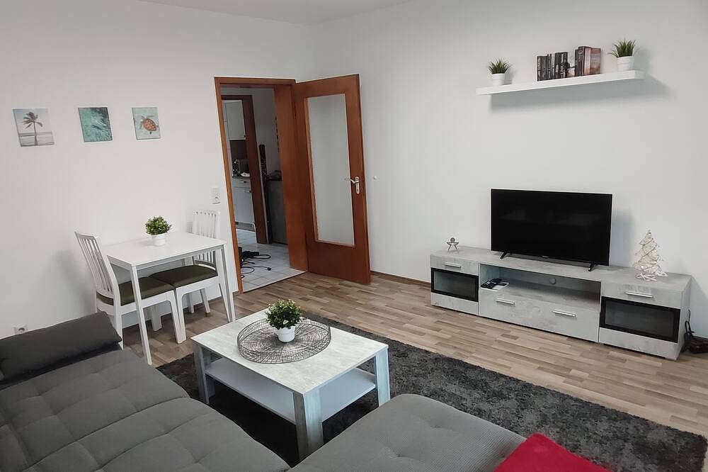 Entire apartment, Quiet, cozy 52 sqm apartment |Park|City|A 57| in Krefeld, Lower Rhine