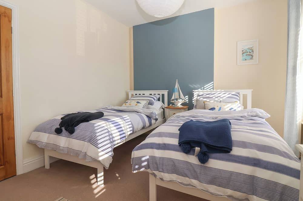 48 Waxholme Road, pet friendly, country holiday cottage in Withernsea in Withernsea, Östliches Yorkshire