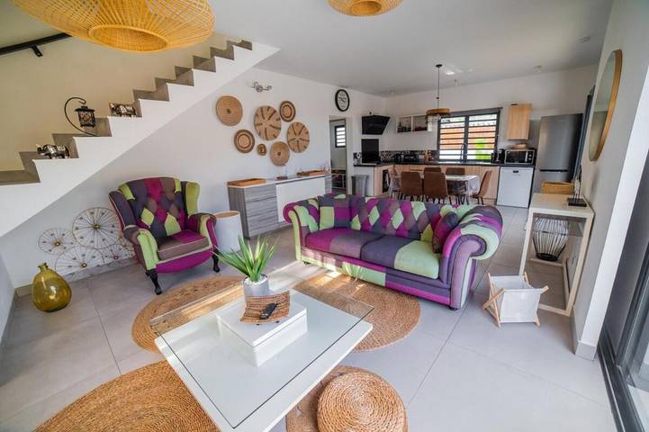 Villa pour 10 personnes, avec terrasse et piscine