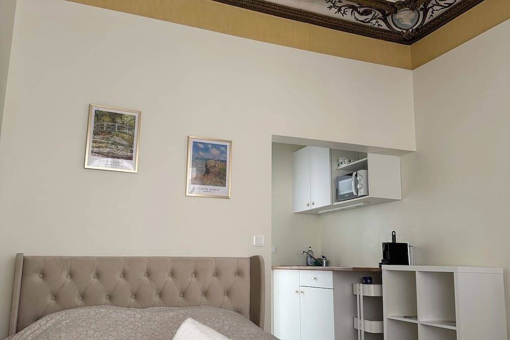 Entire apartment, Le Petit Versailles Vernonnais in Vernon (Normandy), Évreux region