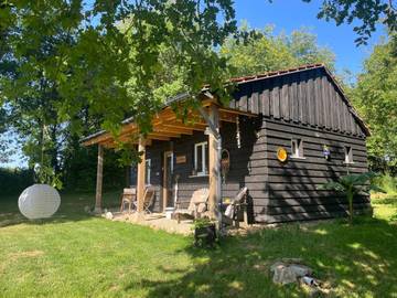 Maison de campagne pour 2 personnes, avec vue et jardin dans Beyssac