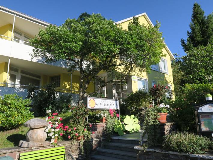 Landkomfort Hotel Garni - Haus am Kurpark - Einzelzimmer Basic, mit Balkon in Schömberg, Nordschwarzwald
