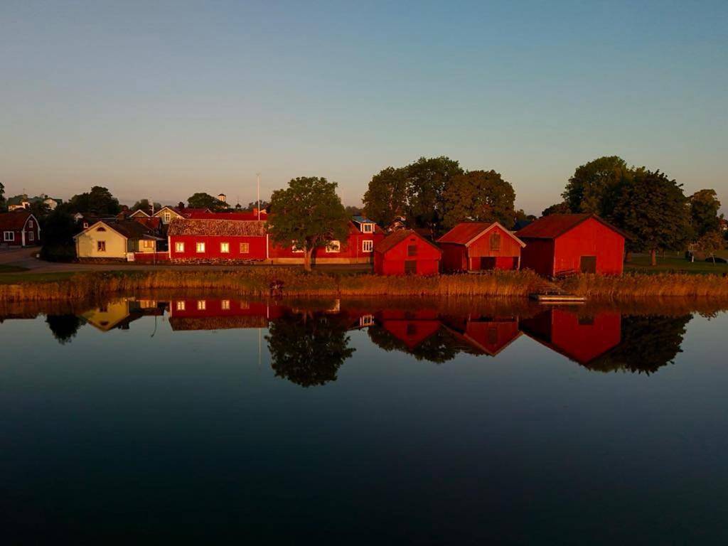 Ganze Wohnung, Remarkable Harbour View Cabin. in Östhammar, Uppsala