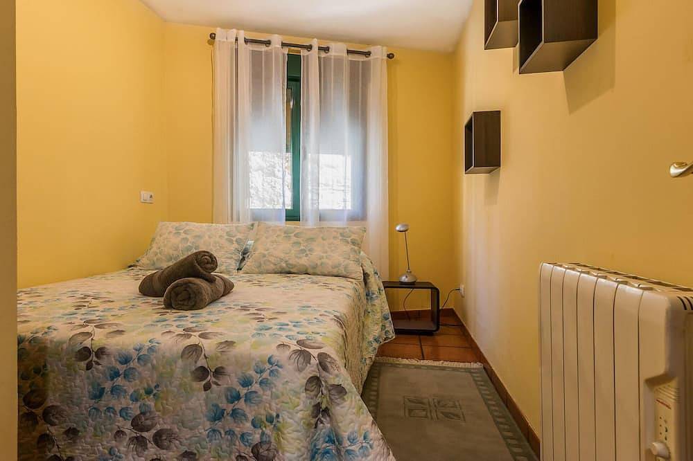 Entire apartment, 3 bedroom cozy apartment in Cudillero in Cudillero, Costa Verde (Spain)