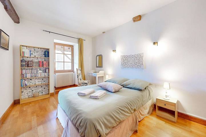 Location de vacances pour 4 personnes, avec balcon à Volnay - 2