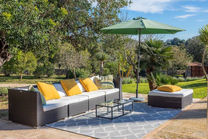 Romantic Natural Stone Finca with Pool, Garden, Rooftop Terrace and Wi-Fi in Artà, East Majorca