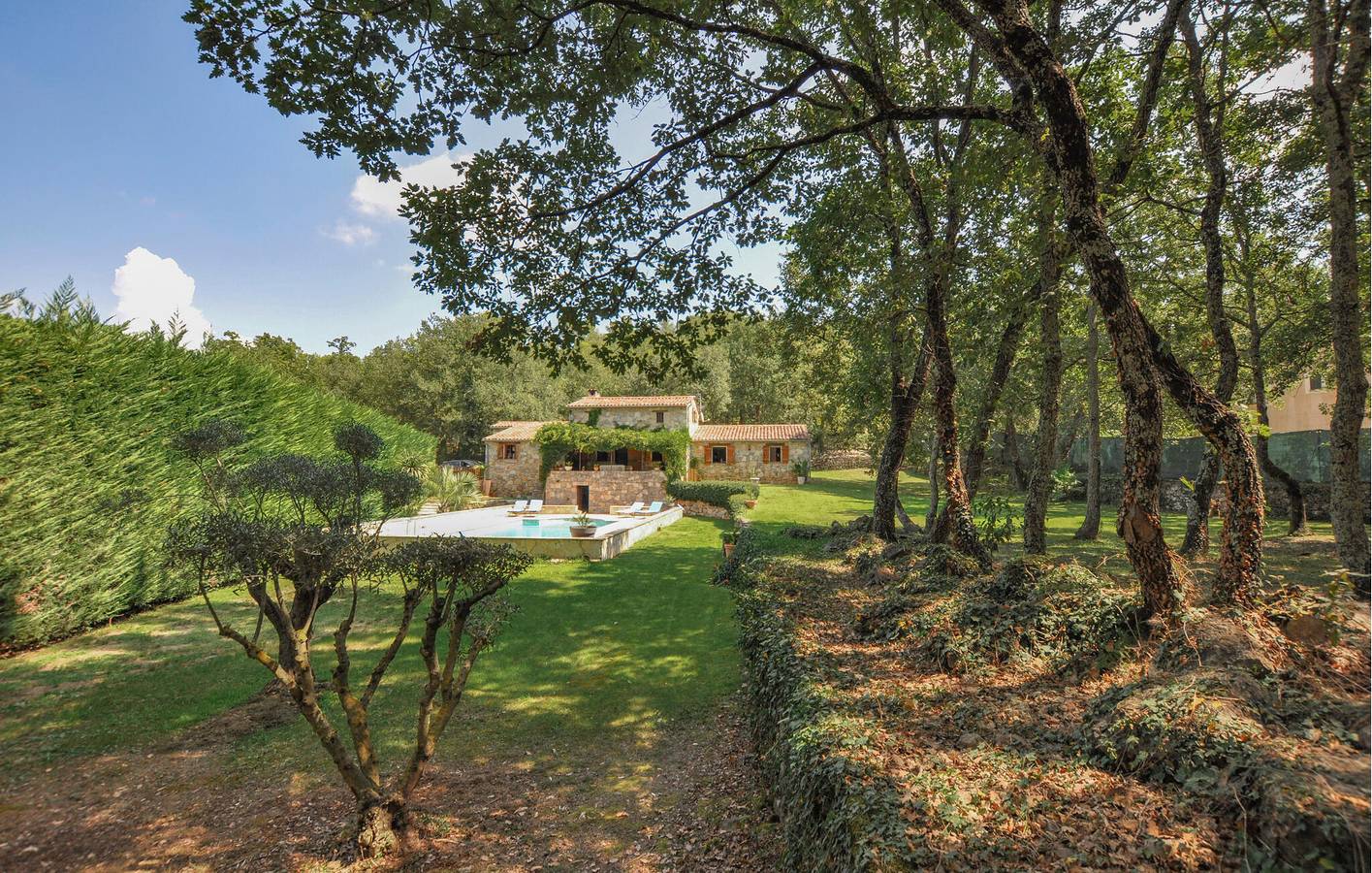 Acogedor apartamento con piscina y aparcamiento, a 1,5 km del río La Camandre in Fayenza, Region de Draguignan