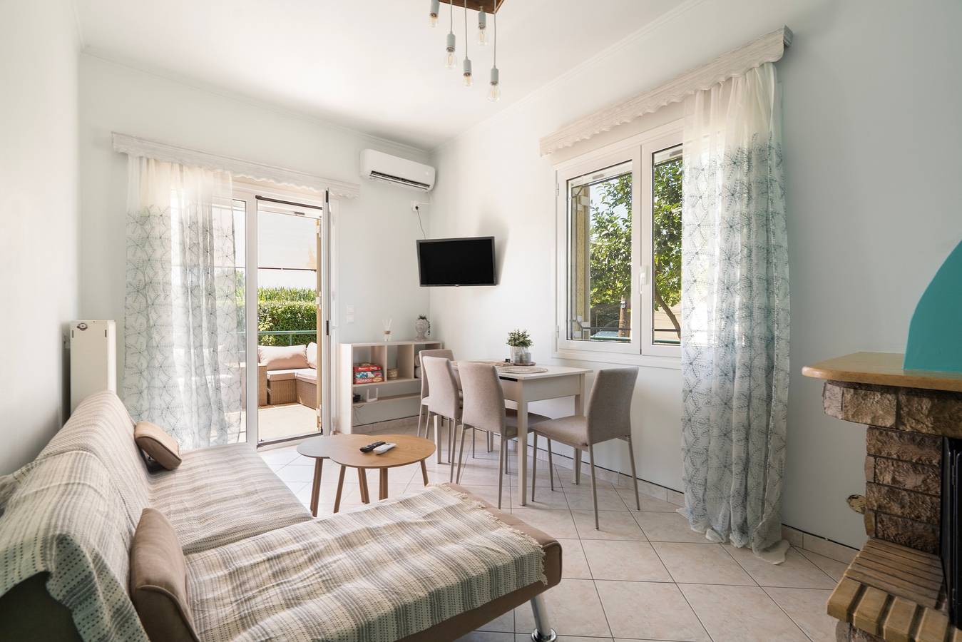 Vakantiehuis 'A Casa D'Irene' met Veranda en Tuin in Region Elis